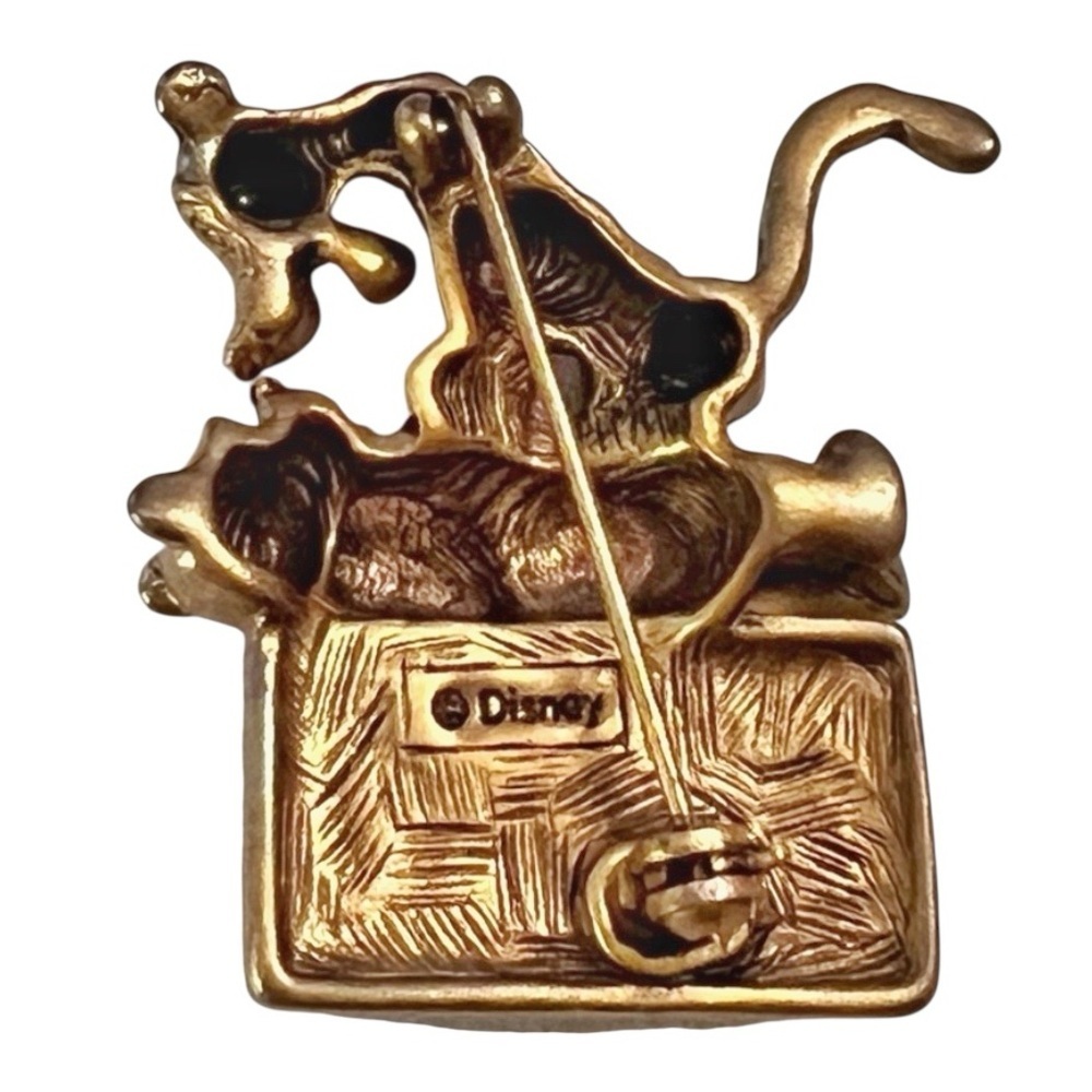 Vintage Winnie the Pooh and Tigger “Best Friends Until Forever” Brooch - Picture 3 of 4